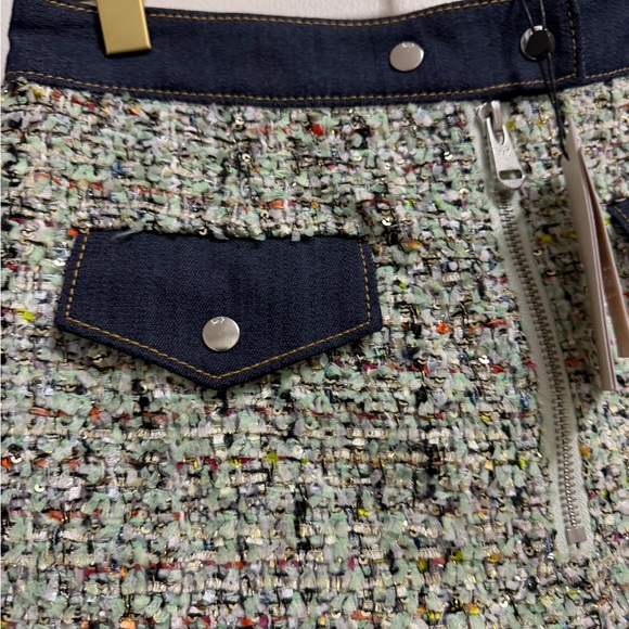 CINQ À SEPT/ NWT 
Anya Zoe Bouclé Shorts - Picture 7 of 11